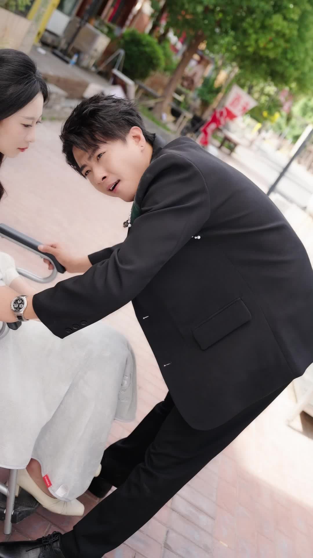 Épisode 4 - Heir Against the Light